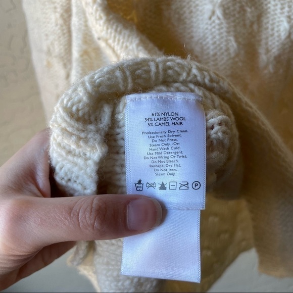 Eddie Bauer Cream Chunky Knit Long Sleeve Sweater - Picture 8 of 8